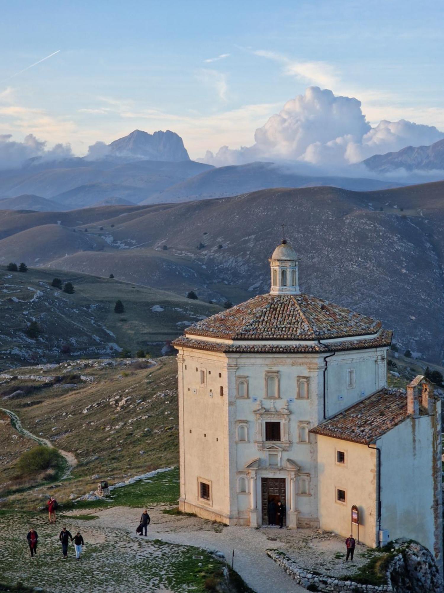 Casa Adelina By Tramonti Apartments Poggio Picenze Екстер'єр фото